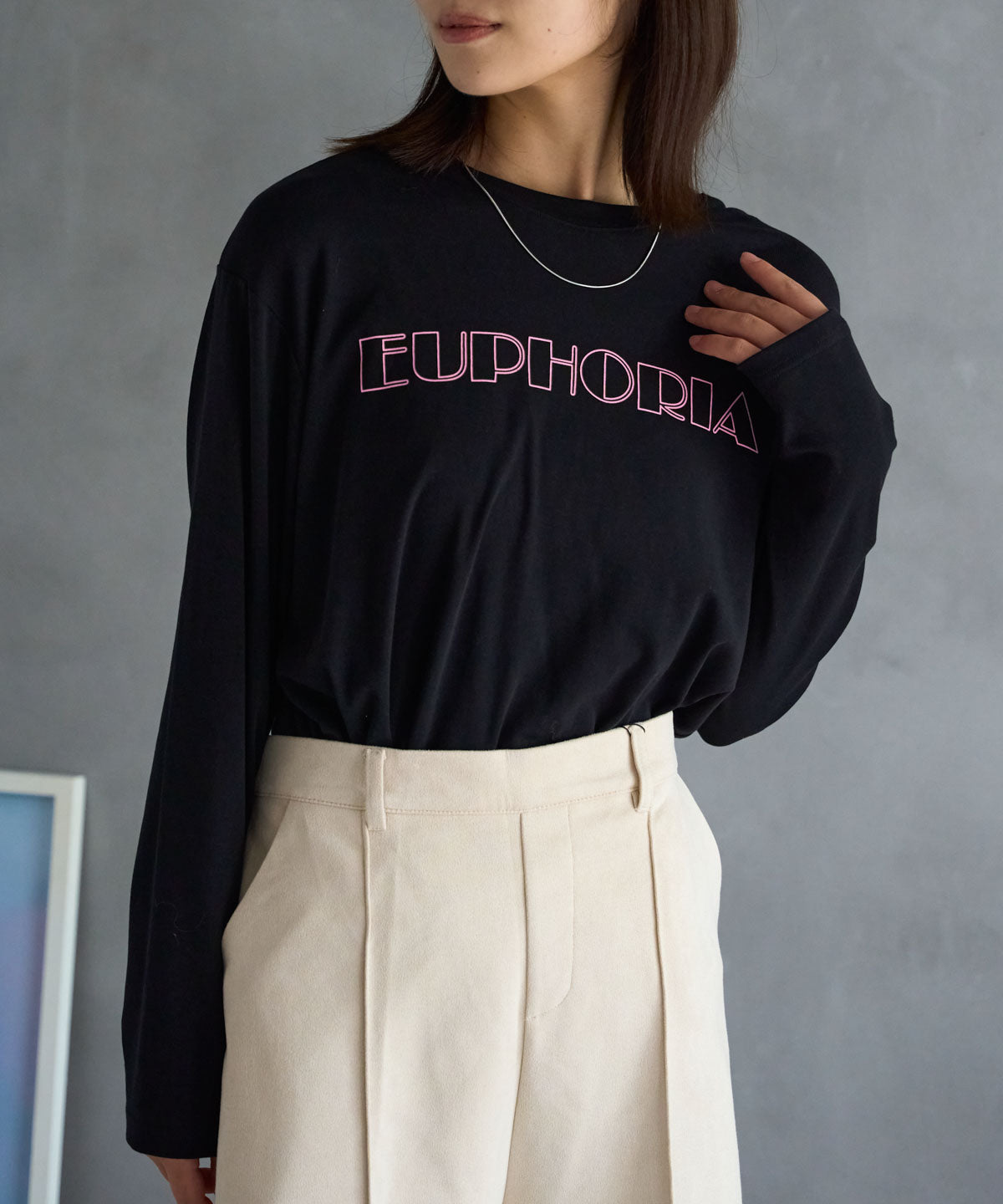 長袖カラーロゴプリントTシャツ