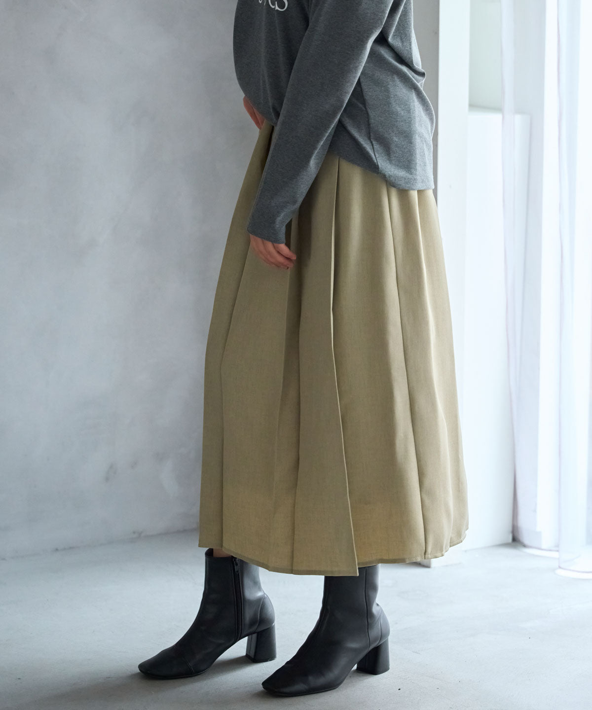 ボックスフロント プリーツスカート