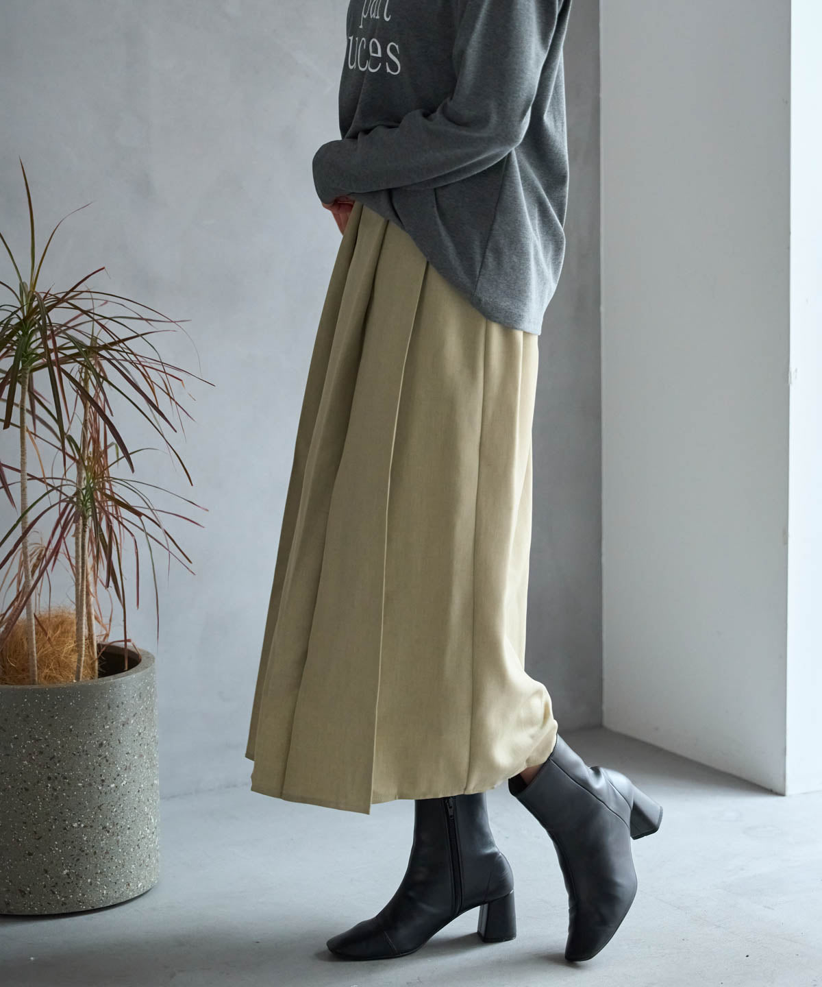 ボックスフロント プリーツスカート