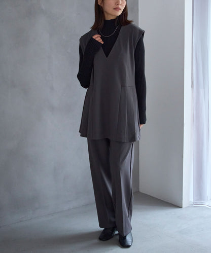 テーパードストレッチパンツ