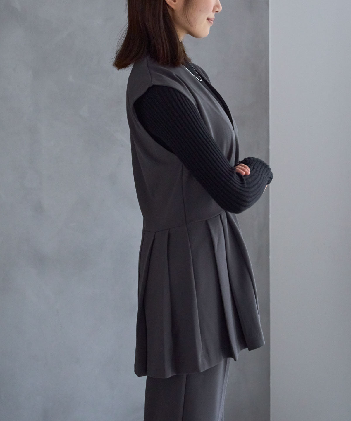 サイドプリーツデザインベスト【セットアップ対応】