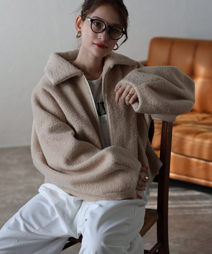 ショート丈 ボリュームスリーブ ボアジャケット