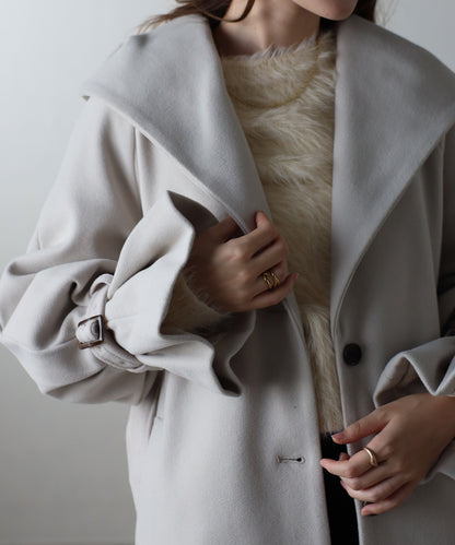 ボリュームタックスリーブコート