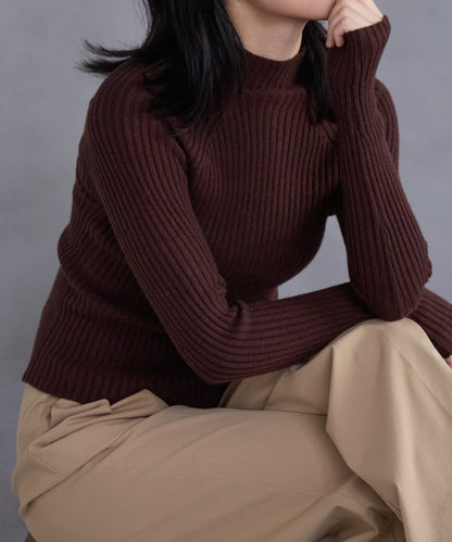 ボトルネックリブニットプルオーバー