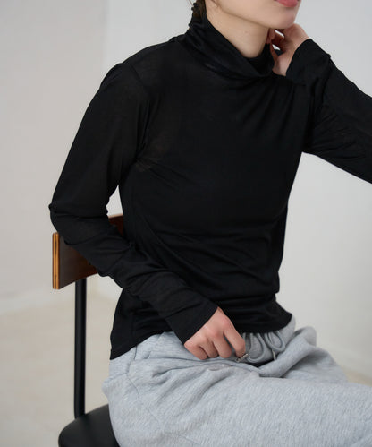 シアーハイネックトップス