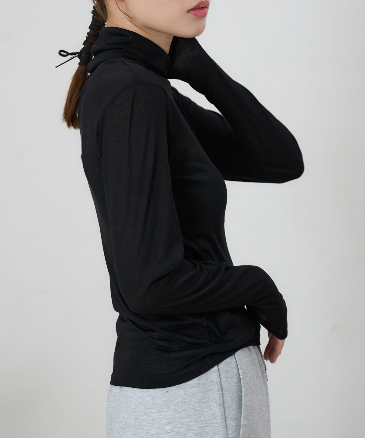 シアーハイネックトップス