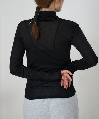 シアーハイネックトップス