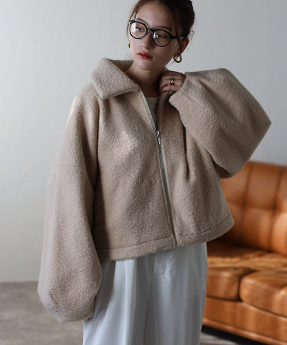 ショート丈 ボリュームスリーブ ボアジャケット