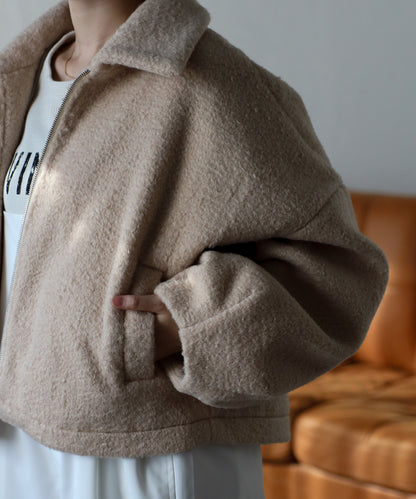 ショート丈 ボリュームスリーブ ボアジャケット