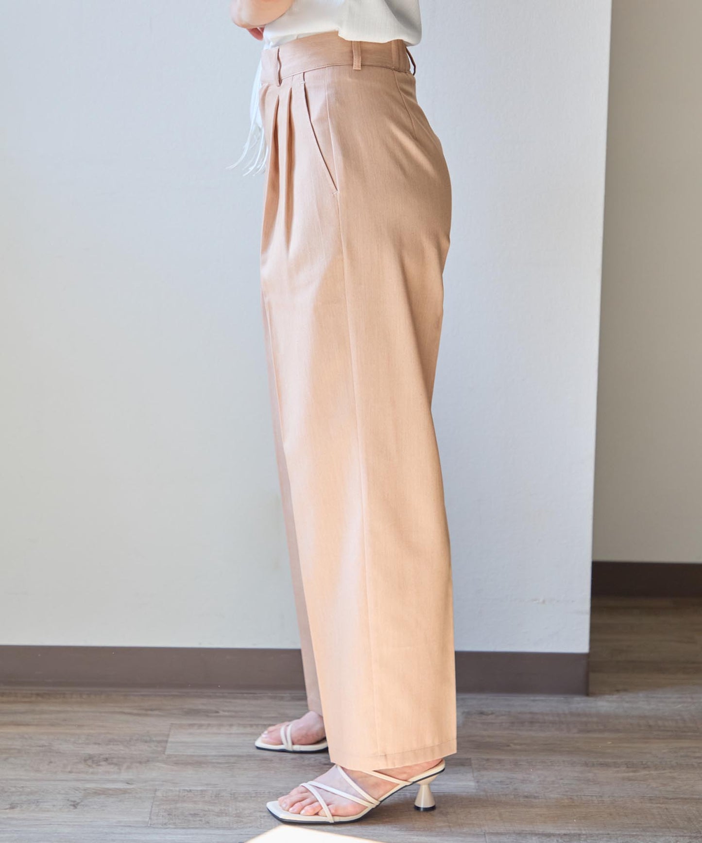 スカーフ付きタックパンツ