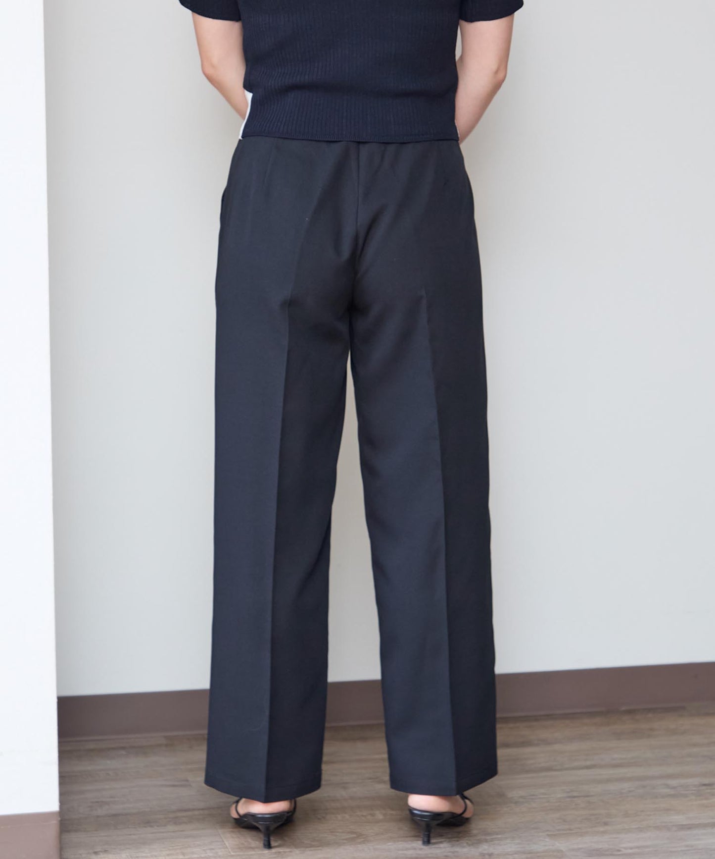 スカーフ付きタックパンツ