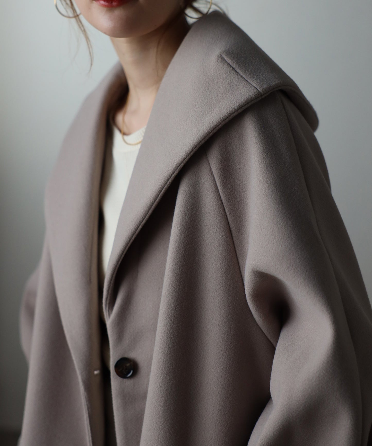 ボリュームタックスリーブコート