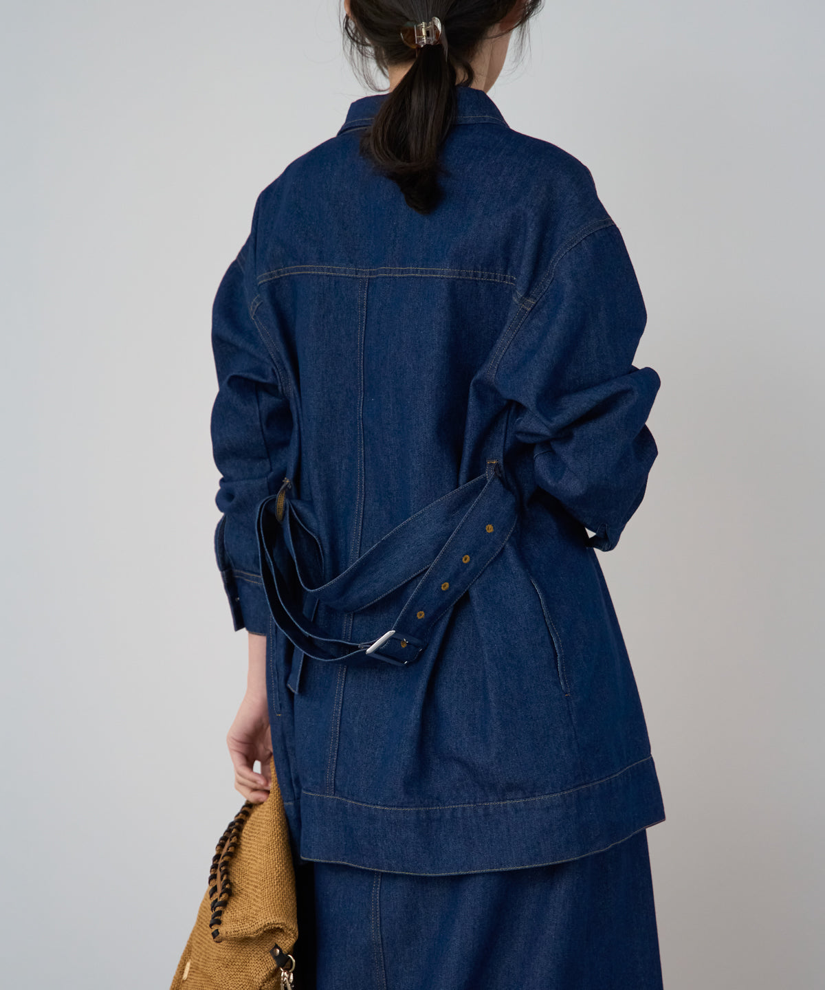 ベルト付きデニムジャケット