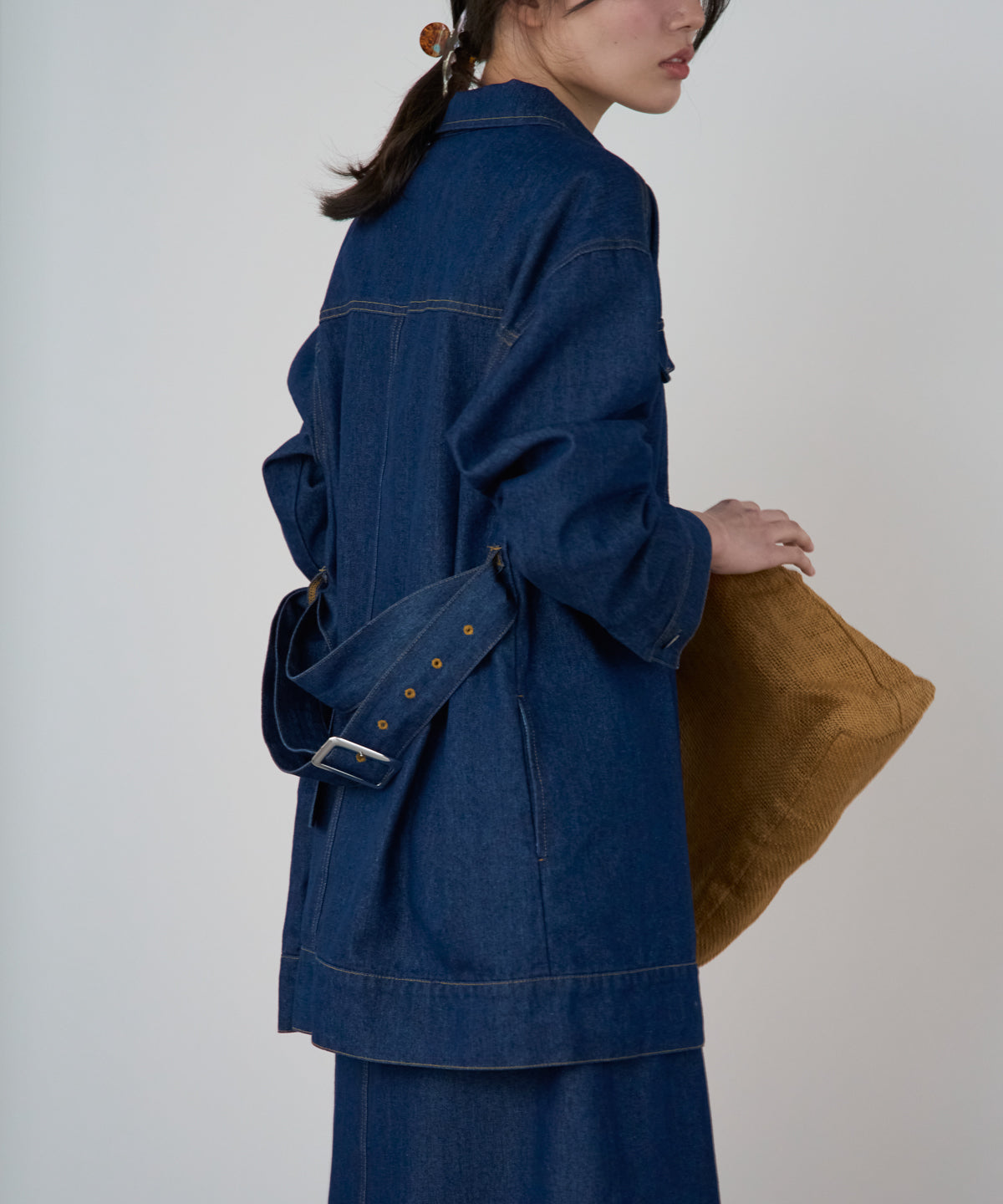 ベルト付きデニムジャケット
