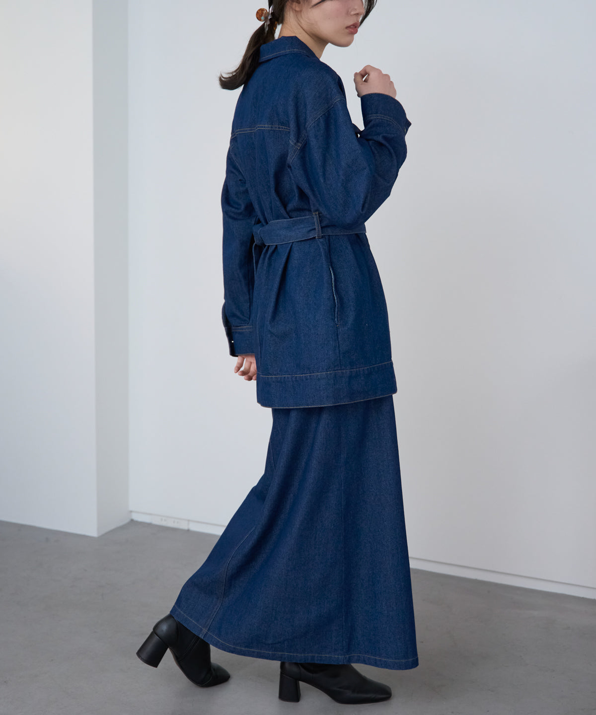 ベルト付きデニムジャケット