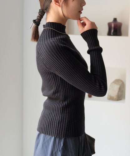 ボトルネックリブニットプルオーバー