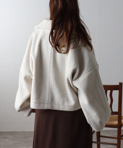 ショート丈 ボリュームスリーブ ボアジャケット