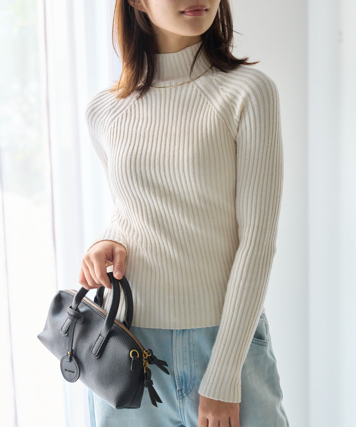 ボトルネックリブニットプルオーバー