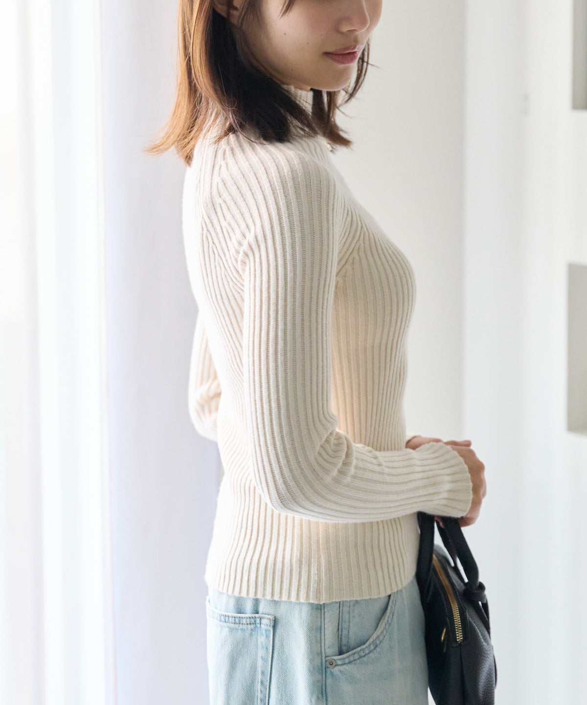 ボトルネックリブニットプルオーバー