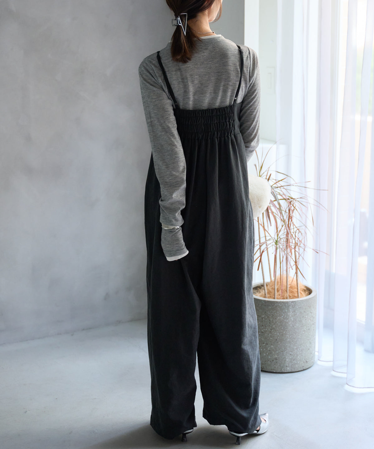 マットサテン タックワイドサロペット