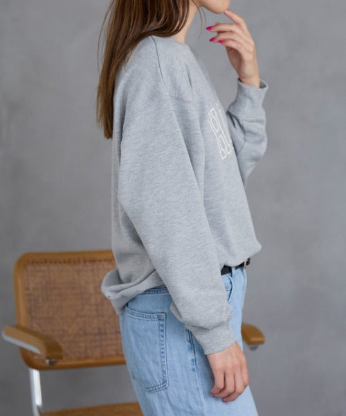 オーバーサイズ カレッジ風ロゴスウェット/トレーナー