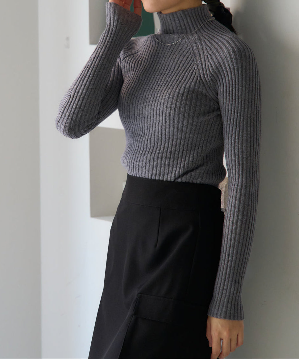 ボトルネックリブニットプルオーバー