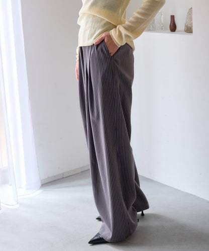 ストライプイージータックパンツ
