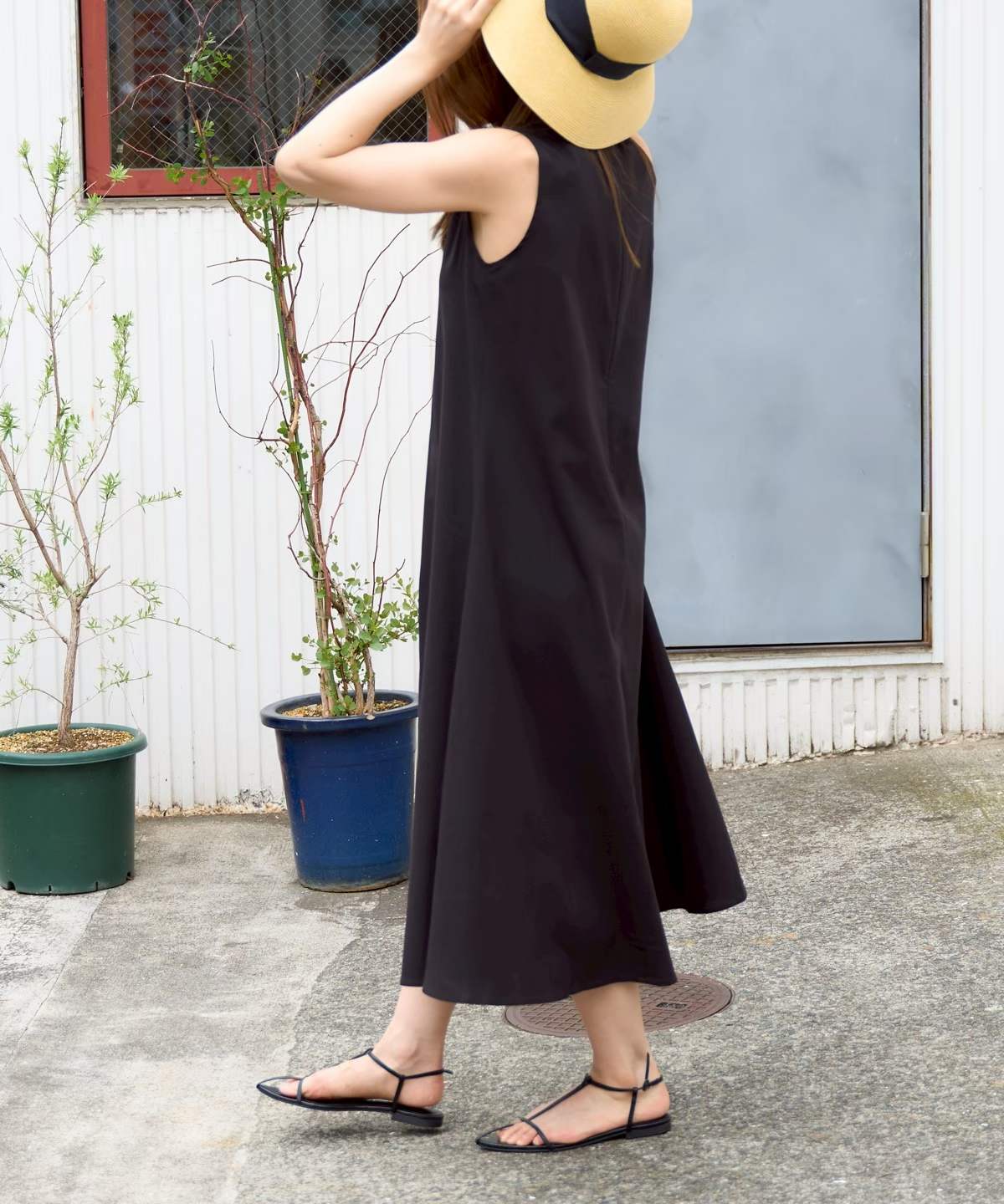 新品タグ付 Back Hole Triangleワンピース 新品タグ付き Back Hole